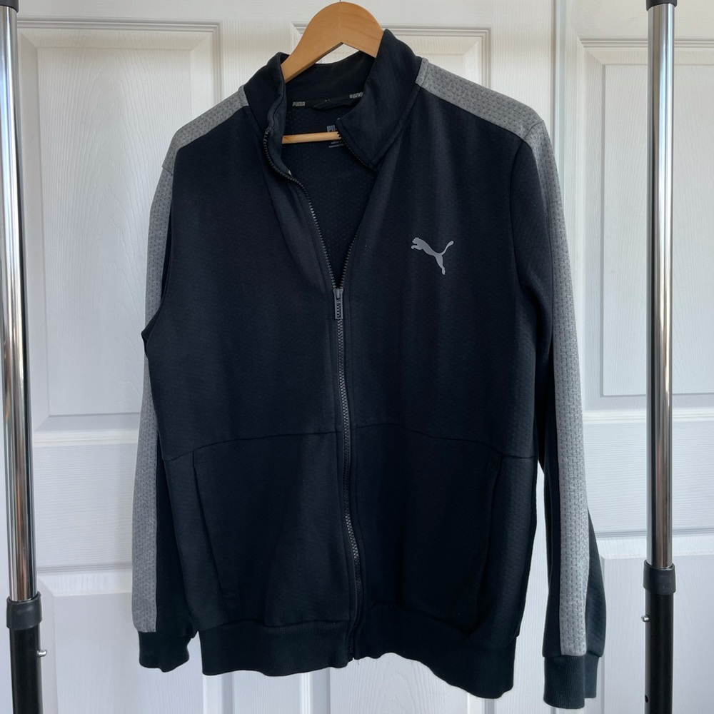 Puma Lightweight Cotton Poly Blend Navy Blue Jacket No Hoodie